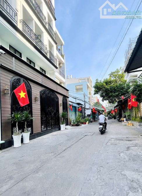 Bán nhà HXH, gần Chợ Tân Hương, Tân Phú , 80m2, 4 tầng, giá 8,56 tỷ TL
