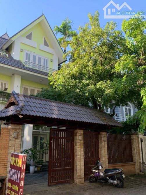 BIỆT THỰ SIÊU PHẨM 220m² – KĐT VĂN QUÁN – GẦN HỒ – GARA Ô TÔ – FULL NỘI THẤT