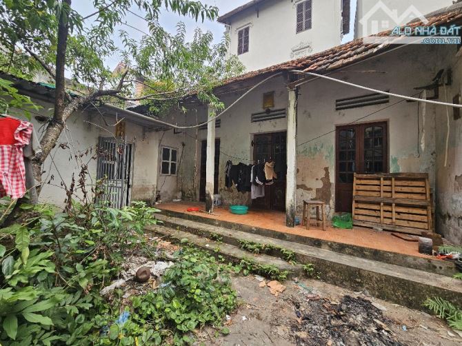 BÁN ĐẤT TẶNG NHÀ LA PHÙ - VỊ TRÍ VÀNG - 142.7m² - Ngót 8 Tỷ