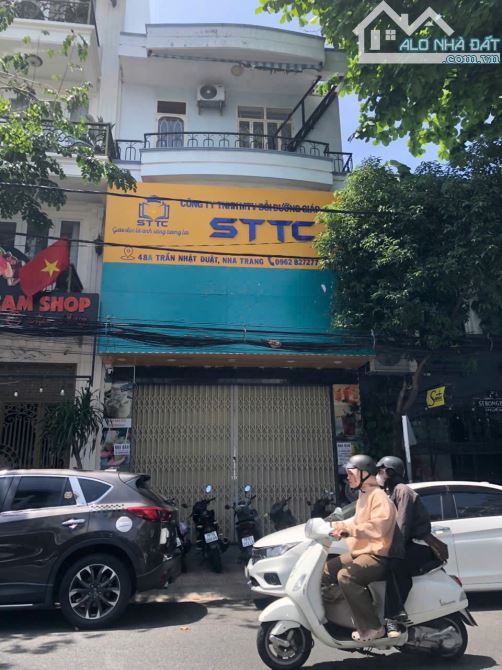 Nhà 3 tầng * 100mv đường TRẦN NHẬT DUẬT - NHA TRANG, thuận tiện kinh doanh, sổ hoàn công