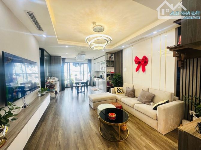🏡 Bán Chung Cư Cầu Bươu, Khu 5 Tầng, Thanh Trì–Lô Góc – 2PN –70m – 3.45 tỷ