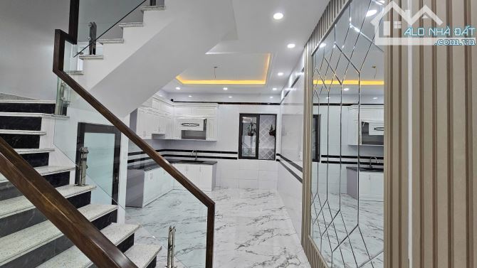 Bán Nhà 4 tầng khu Hồ Sen Lê Chân Hải Phòng, giá chỉ từ 3.6 tỷ.