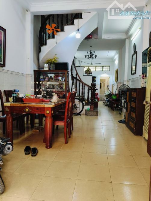 Nhà đẹp Hiếm hẻm xe hơi Nguyễn Chế Nghĩa 4x16 tặng nội thất chỉ 7.8 tỷ