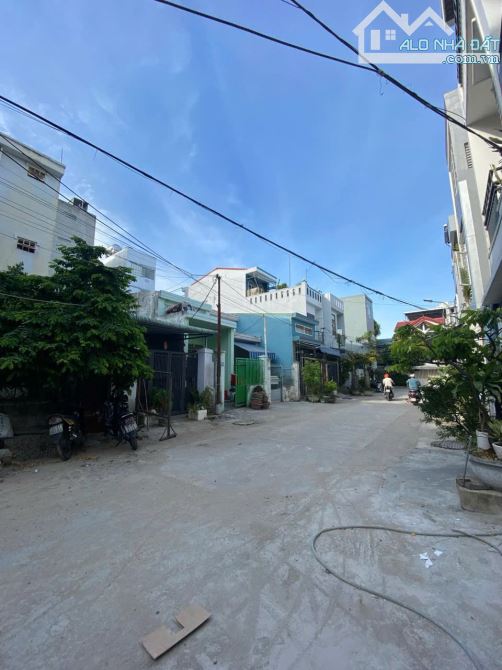 BÁN ĐẤT TẶNG NHÀ 2 TẦNG NGUYỄN VĂN THOẠI - DT 105 M2 - GIÁ CHỈ 13.X TỶ