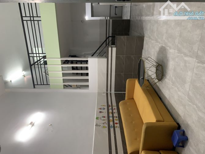 BÁN NHÀ 2 TẦNG HẺM XE HƠI – GIẢM NGAY 250 TRIỆU – TẶNG FULL NỘI THẤT – SỔ HỒNG RIÊNG