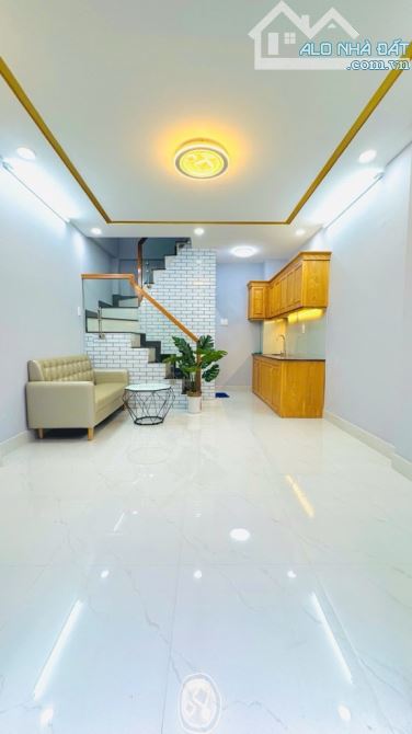 KO CÓ CĂN THỨ 2 -  CƯ XÁ BẮC HẢI - SÁT MẶT TIỀN- MỚI ĐẸP - HẺM XH VF3 - 4TẦNG BTCT - NHĨNH