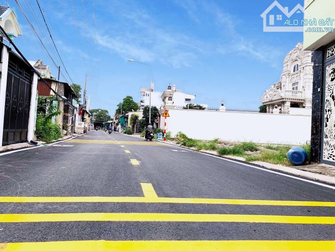 💥 NHÀ MẶT TIỀN BÙI THỊ CỘI - DT 82M2 – DĨ AN – XE TẢI TRÁNH –  GIÁ CHỈ 4.7 TỶ