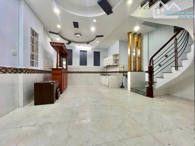Bán nhà Phan Đăng Lưu – Phú Nhuận – căn góc 3 mặt thoáng – giá 7.85 tỷ