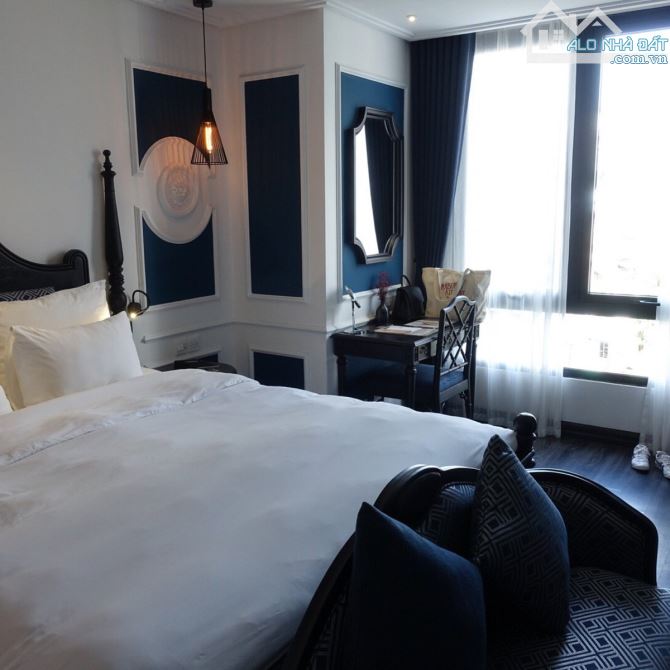 Dòng tiền 60 tỷ/ năm - Giảm gấp 80 tỷ - khách sạn MP Hàng Bè, 350m2 x MT 9.5m.- Giá 342 Tỷ