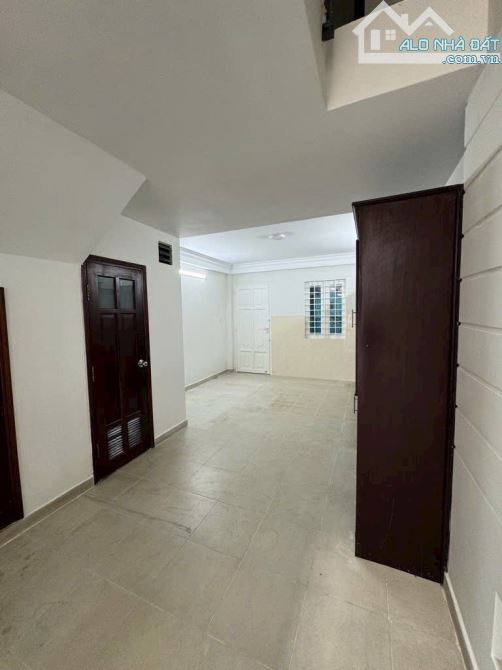 Mặt Tiền Đường 12M Kinh Doanh - Chợ Hạnh Thông Tây - 57M² - 4Tầng BTCT - Khu Phân Lô - 10