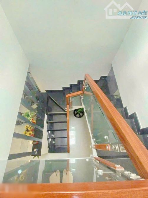 Bán nhà 1 lầu hẻm 3m đường Âu Dương Lân Phường 3 Quận 8 - 10