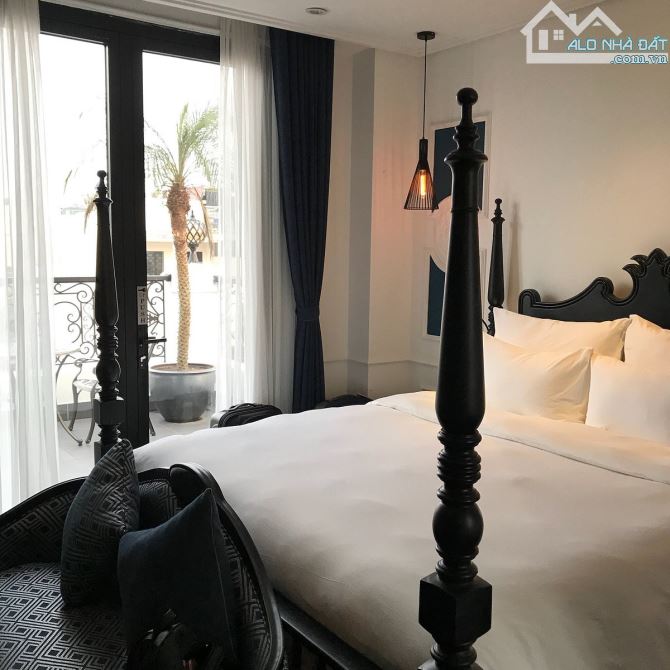 Dòng tiền 60 tỷ/ năm - Giảm gấp 80 tỷ - khách sạn MP Hàng Bè, 350m2 x MT 9.5m.- Giá 342 Tỷ