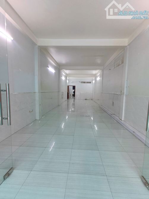 Cho Thuê 1 Trệt 2 Lầu + Sân Thượng Mặt Tiền Trần Hưng Đạo - Đối Diện Tòa Nhà PVCombank - 1