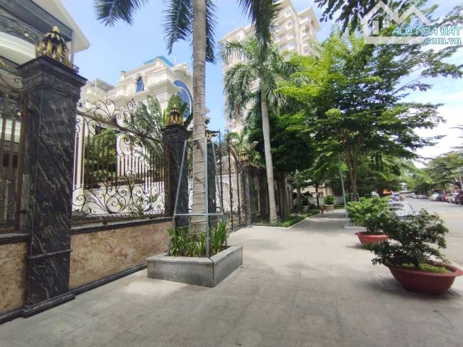 Cho thuê biệt thự siêu đẹp, khu D2D trung tâm hành chính Biên Hòa - 1