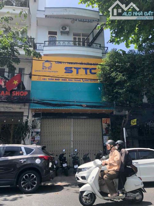 🔥 Bán nhà 3 tầng mặt tiền đường Trần Nhật Duật - Nha Trang DT100m2 ngang 5.4m giá 20 tỷ - 1