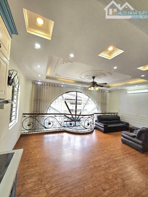 Cần bán gấp, hoa hậu chân dài 6 Tầng Thang máy, 50m2  MT khủng 6m giá hơn 10tỷ - 1