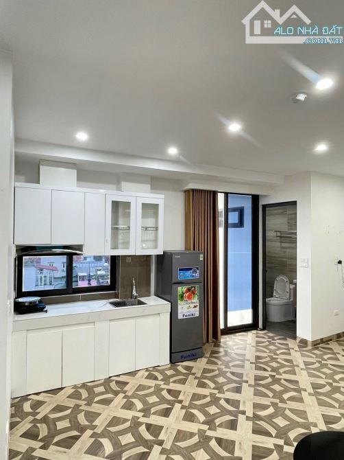 TOÀ CCMN HÀO NAM 111M 8 TẦNG DOANH THU TỐT THANG MÁY NGÕ RỘNG CHÍNH CHỦ BÁN RẺ NGON - 1