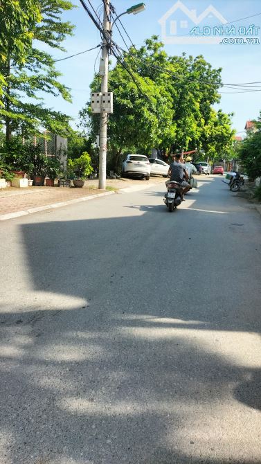 Mặt Phố Mới - Đa Tốn_ 100m 2 Tầng Kinh Doanh-Đường vỉa hè ô Tô Đỗ - 1