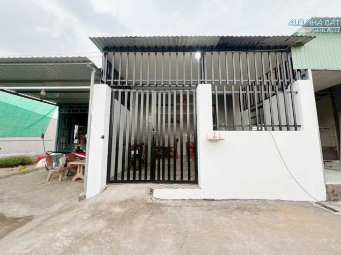nhà cấp 4 77m2 giá 1ty100triệu cách nhựa Lộc Trung 400m sổ hồng có hiển thị đường - 1