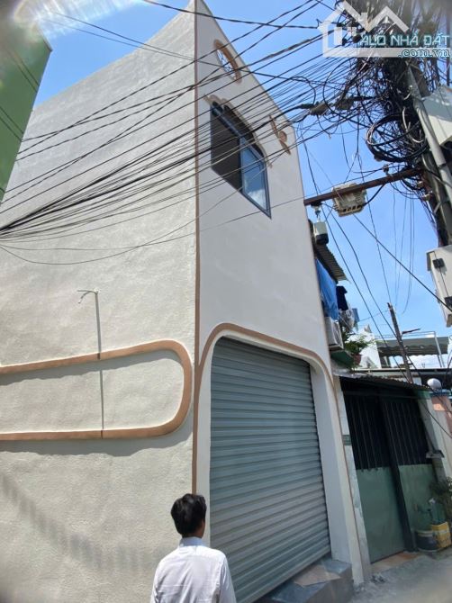Bán nhà 1 trệt 1 lầu góc 2 mặt tiền thoáng. 3PN . Giá Siêu Hạt Dẽ - 1