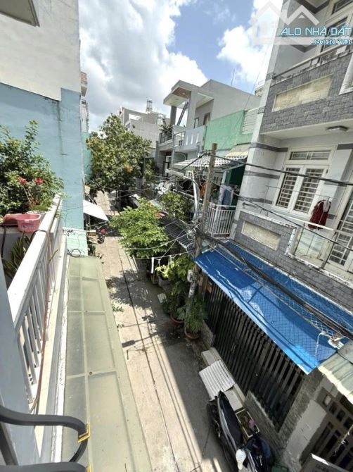 BÁN NHÀ 4 TẦNG 4 X 10m2 40m2  HẺM 4M PHÚ THỌ HÒA  CÁCH MẶT TIỀN CHỈ 10M  GIÁ 4.8TỶ - 1