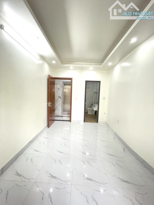 🏠Nhà Trần Cung 40m², 5 tầng thang máy, giá 8.5 tỷ –Nhà mới, ở ngay, gần phố, sinh lời tốt - 1