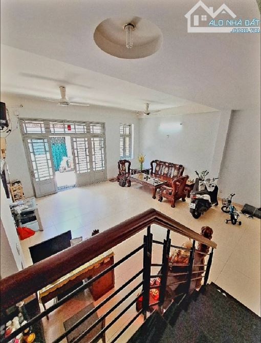 BÁN NHÀ ( 6,5 X 15 ) 4 TẦNG HẺM 5M GẦN CẦU HẬU GIANG VIEW SÔNG THOÁNG MÁT 12 TỶ. - 1