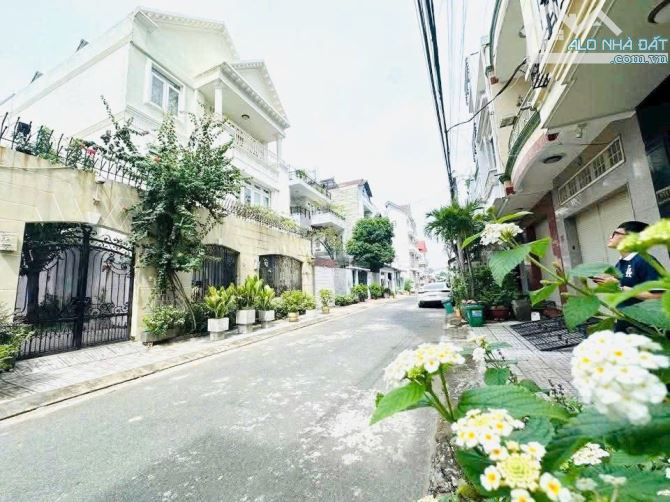 BÁN Nhà biệt thự ngang 16m khu D2D Võ Thị Sáu ,Biên Hoà - 1