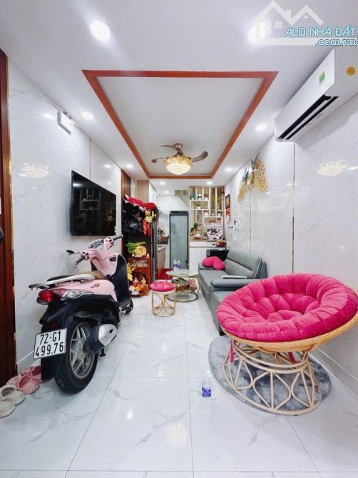 BÁN NHÀ ĐẸP 3 TẤM Q4 GẦN HẺM XE HƠI 3 CĂN GIÁ CHỈ 3TỈ 280 TL SỔ RIÊNG HẺM 3M KHU DÂN CƯ - 1