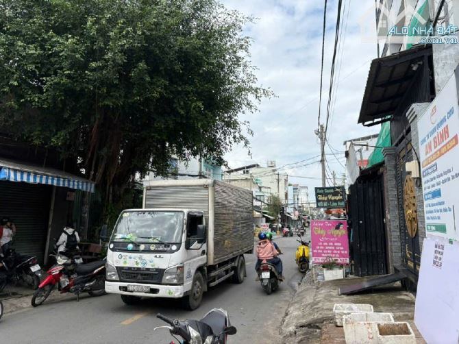 BÁN NHÀ MTKD KẾ GÒ XOÀI 2 TẦNG 290M2 NGANG TO 8.2 SHR VUÔNG VỨC GIÁ 21.X TỶ TL - 1