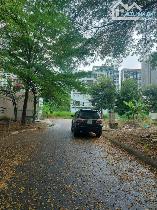 Cho thuê đất biệt thự nền góc đường Bát Nàn P Thạnh Mỹ Lợi Quận 2 cũ (249m2) 15 tr/tháng - 1
