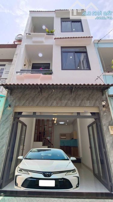 Nhà mới vào ở liền full nội thất - hẻm xe hơi Phan Huy Ích - DT 4,5x10m - 3PN - Giá 5,9 tỷ