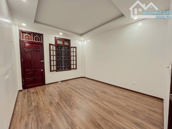 PHỐ DỐC TAM ĐA TÂY HỒ 10 TỶ DT 50M MT 4M 5T KINH DOANH Ô TÔ TRÁNH - 1