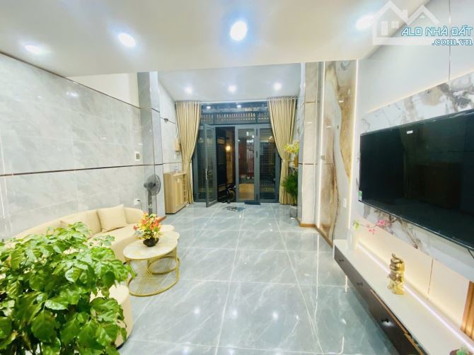 5 TẦNG HẺM OTO TRÁNH PHẠM VĂN CHIÊU - DTS 200m2 - 6.48 TỶ - 1
