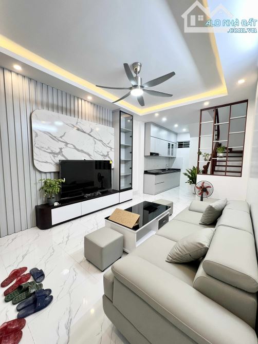 Bán Căn Nhà Phố Trần Quốc Vượng - Trung Tâm Cầu Giấy - Ngõ Nông rộng - 35m - 7.4 tỷ - 1