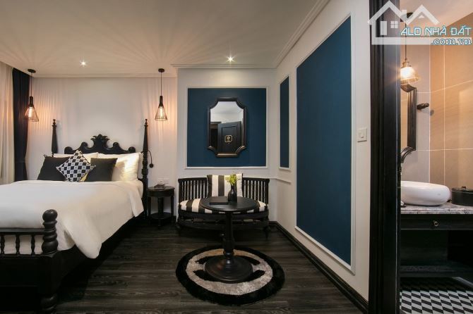 Dòng tiền 60 tỷ/ năm - Giảm gấp 80 tỷ - khách sạn MP Hàng Bè, 350m2 x MT 9.5m.- Giá 342 Tỷ