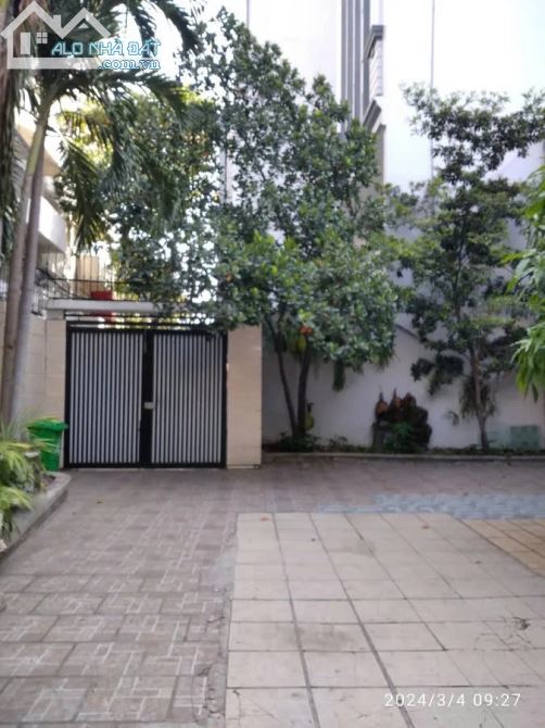 bán 600m2 đất và nhà đường út tịch,p4,tân bình - giá chào 130 tỷ