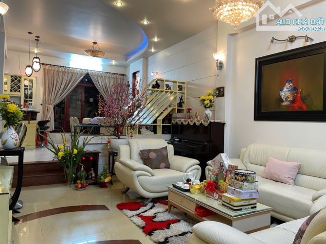 Biệt thự 282 Nguyễn Trọng Tuyển - khu VIP 10 căn , an ninh 24/7 - 2