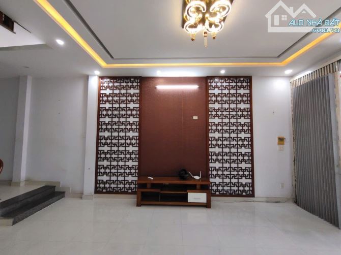 ⸻  Bán nhà mặt tiền Nguyễn Xí, Liên Chiểu, Đà Nẵng – nhà 2 tầng, 100m², giá chỉ 6.85 tỷ - 2