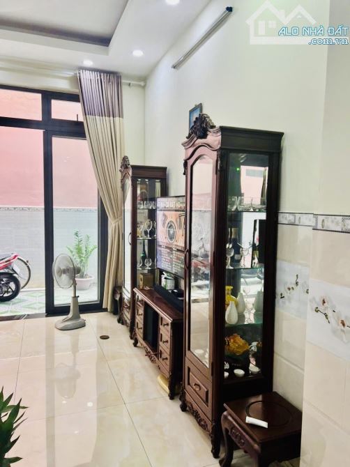 Gò Vấp - 66m2 - 3 Tầng - 5.65 tỷ - 3PN - Hoàn công - SHR - 2