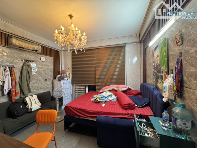 Bán Nhà Tư Đình Long Biên, TP HN, DT: 40m2, mặt tiền 4m, Ô tô tránh, giá 10,9 tỷ. - 2