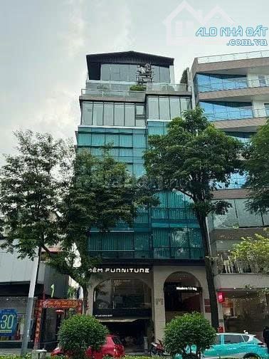 Giá đầu tư! Nhà MP Lạc Long Quân, DT 83.6m, MT 8.2m, lô góc, vỉa hè, ô tô dừng đỗ, 41 tỷ - 2