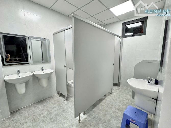 Cho thuê căn góc Nguyễn An, 8x20, trệt + lầu DTSD 224m2,giá 40tr/tháng - 2