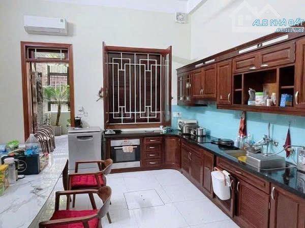 Cho thuê nhà ngõ 6 Đặng Văn Ngữ dt 65m x4 tầng, ô tô đỗ cửa, 18tr/th - 2