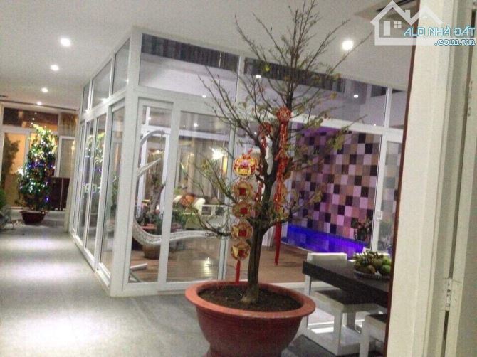 Bán nhà 1 trệt 2 lầu gần bệnh viện Hóc Môn ( đường Bà Triệu ), có hồ bơi. - 2