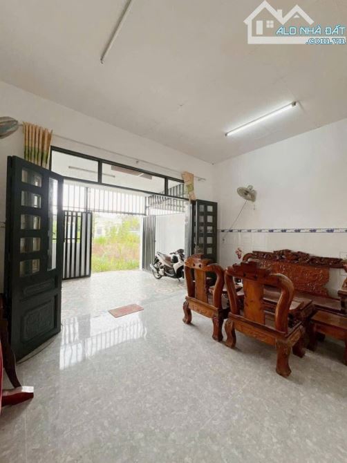 nhà cấp 4 77m2 giá 1ty100triệu cách nhựa Lộc Trung 400m sổ hồng có hiển thị đường - 2