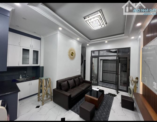 CHÍNH CHỦ CẦN BÁN NHÀ RIÊNG HỐ BẠCH MAI 37M2 X 4,5 TẦNG - 2