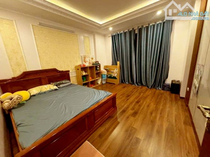 BÁN NHÀ VƯƠNG THỪA VŨ- OTO VÀO NHÀ- GẦN PHỐ- NGÕ THÔNG- DT 54MX 6 TẦNG. - 2