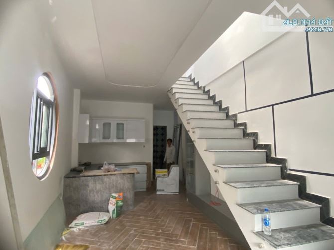 Bán nhà 1 trệt 1 lầu góc 2 mặt tiền thoáng. 3PN . Giá Siêu Hạt Dẽ - 2