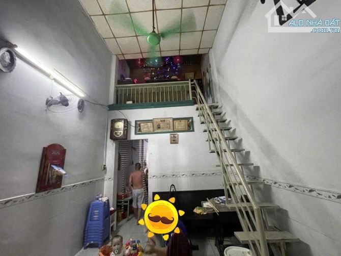 Nhà Xưởng Mặt tiền đường TÂN THỚI NHẤT 13 phường TTN Q12 dt 211m2 (6,5mx35m) Đường 6m - 2
